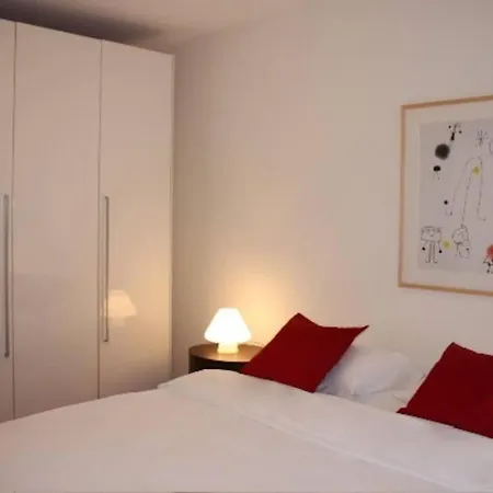 Executive 2 Bd Flat In Center - Hoesch 1 *