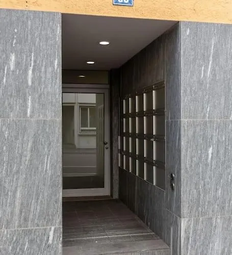 Executive 2 Bd Flat In Center - Hoesch 1