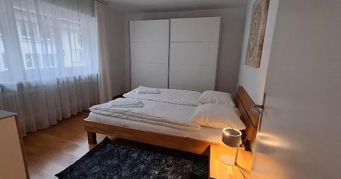 Executive 2 Bd Flat In Center - Hoesch 1 *